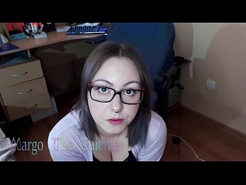 ❤️ Көзілдірік киген сексуалды қыз камерада дилдоны терең сорып алады ❤❌ Порно бойынша бізде ☑